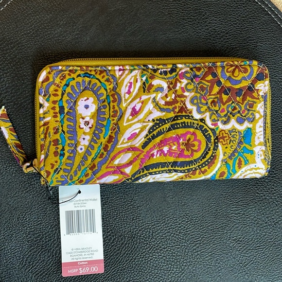 Vera Bradley Handbags - NWT Vera Bradley Paisley Quilted Cloth Wallet